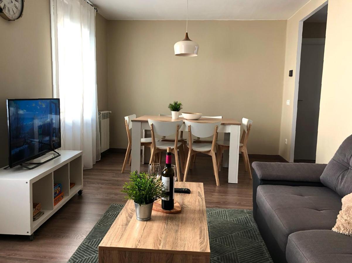 Apartamento Acogedor Y Familiar - Wifi+Chromecast Puigcerdà Exterior foto
